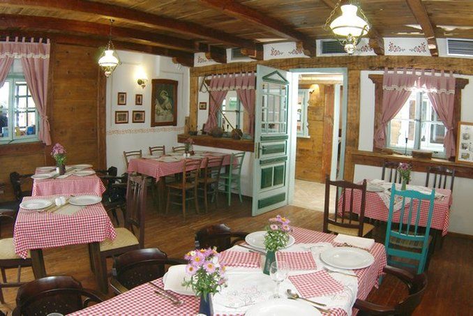 Hotel Risnjak デルニツェ エクステリア 写真